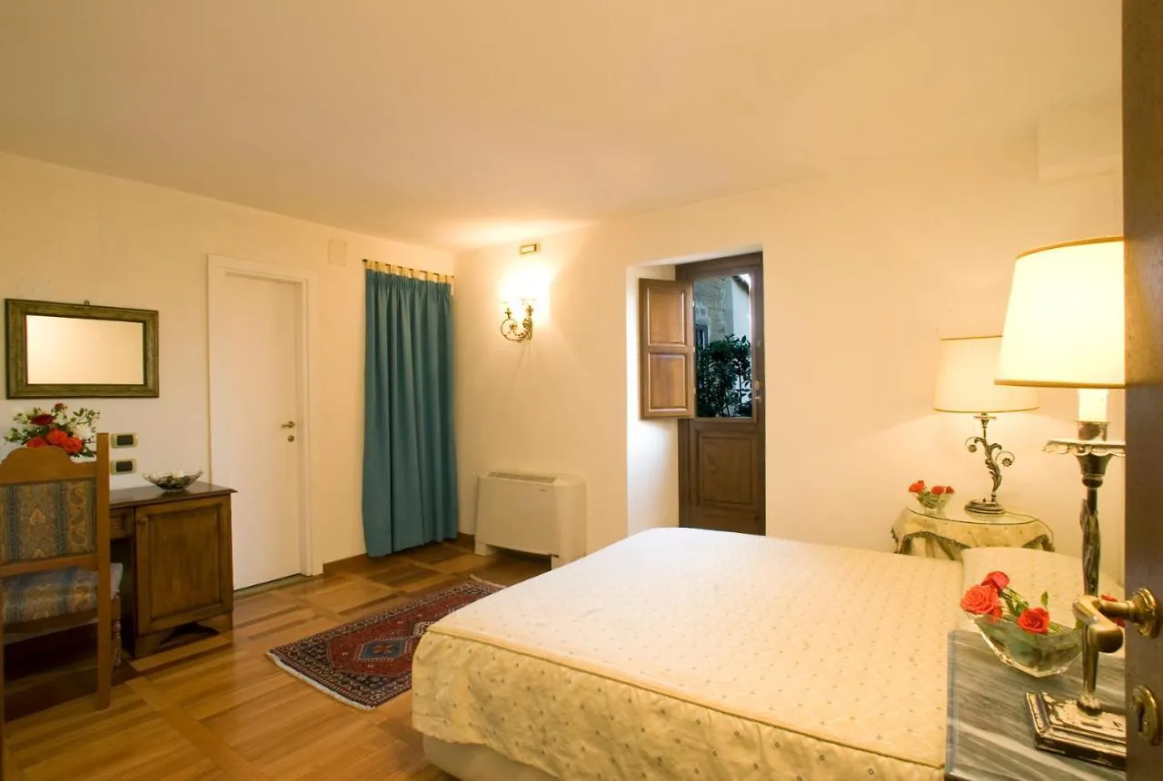 Hotel Scilla Sovana Italie